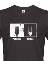 Pánské tričko s potiskem Plastic vs Metal - parodie na metalové trička